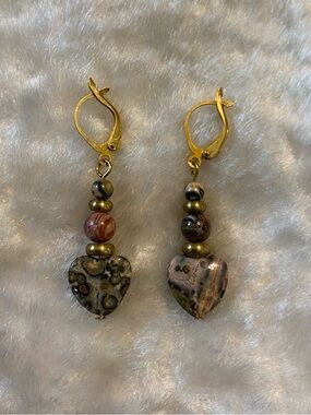 🍀Handcrafted Heart Drop Earrings in Gold with Multicolor Stone Beads